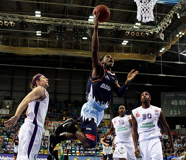 两位签约球 两位签约球